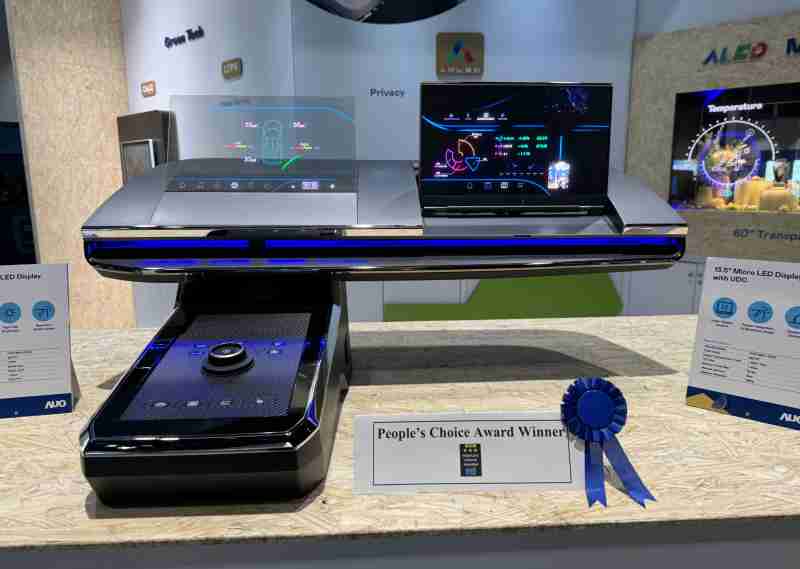 918.COM车用Micro LED Display HMI解决方案获”最佳车用显示奖”，，以用户为中心开发，，针对前座驾驶与乘客设计兼具娱乐与安全的高画质屏幕，，，包含车舱前座的Micro LED透明屏幕及全球首款内建镜头的智慧Micro LED显示器