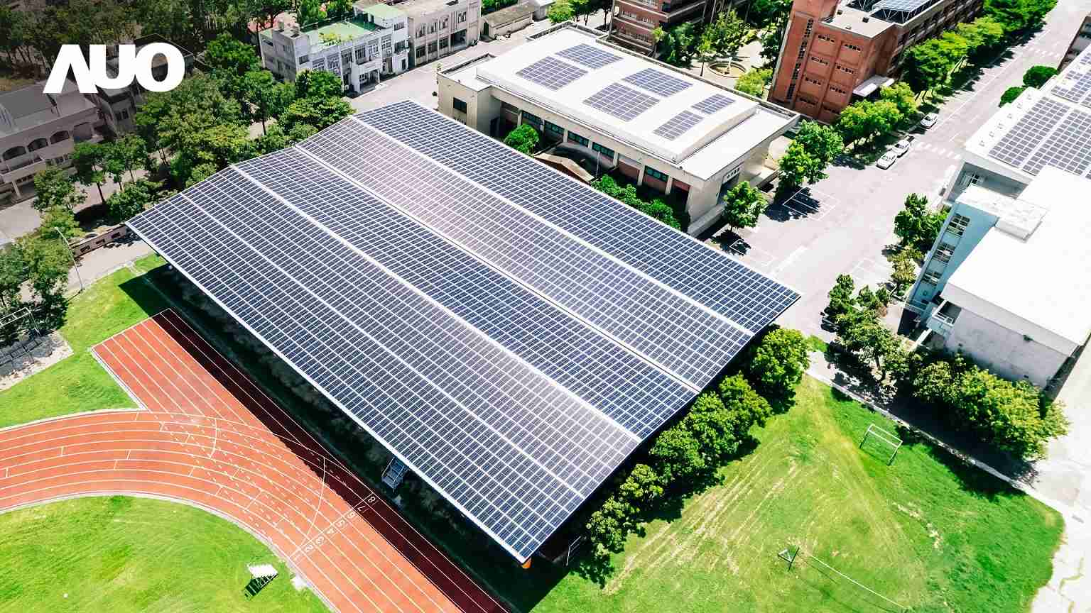 918.COMSunSteel光电整合型浪板具备快速安装、、、、轻量化优势，，可提升15%发电效能，，，，通过国际IEC与台湾VPC认证安全、、、、防漏、、耐候标准